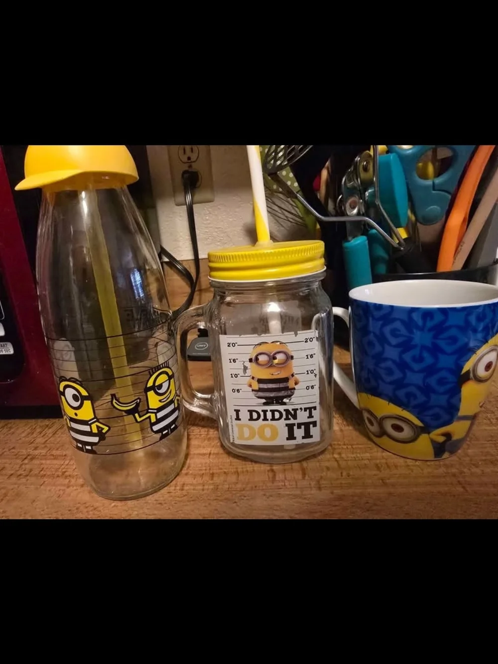 Minions Glass Mason Jar Mug with Yellow Lid and Straw